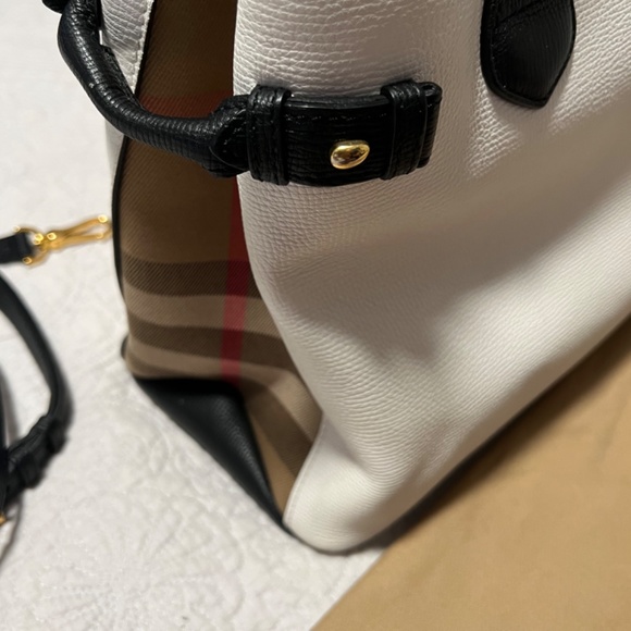 Burberry Bicolour Medium Banner Tote House Check Derby